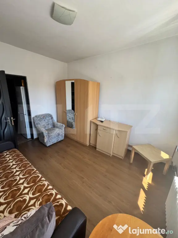 Garsonieră 20 mp, utilată, mobilată, cu baie și bucătă