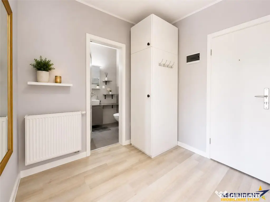 Studio modern, decomandat, etaj 2, mobilat, echipat, terasa,