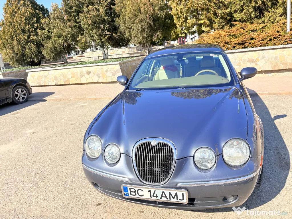 Vand  Jaguar s type executive