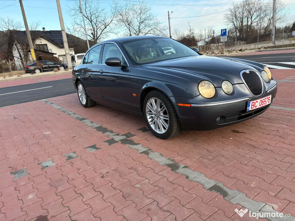 Vand  Jaguar s type executive