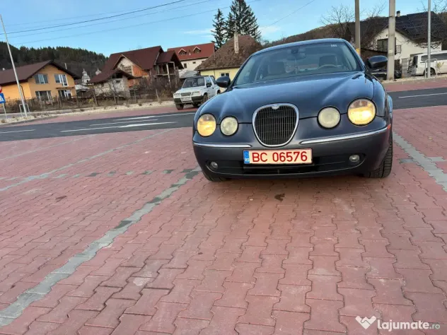 Vand  Jaguar s type executive