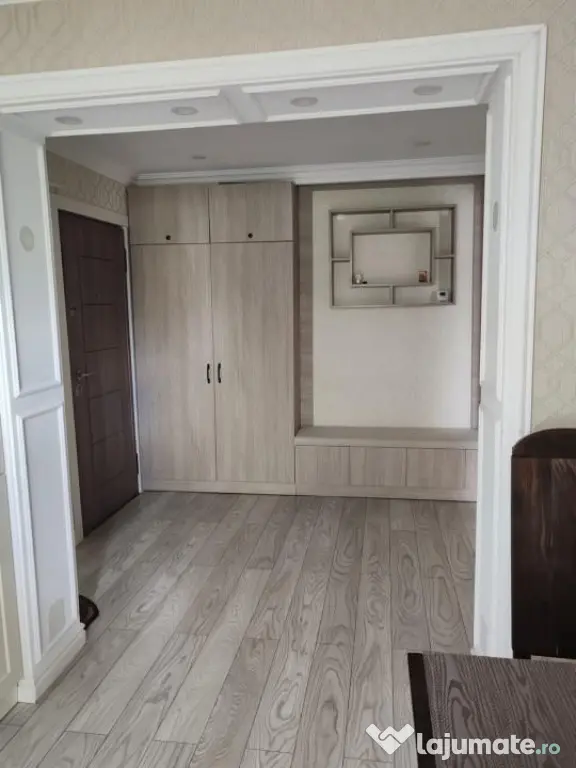 Apartament 2 camere, etajul 4, Zona Crucea Garii