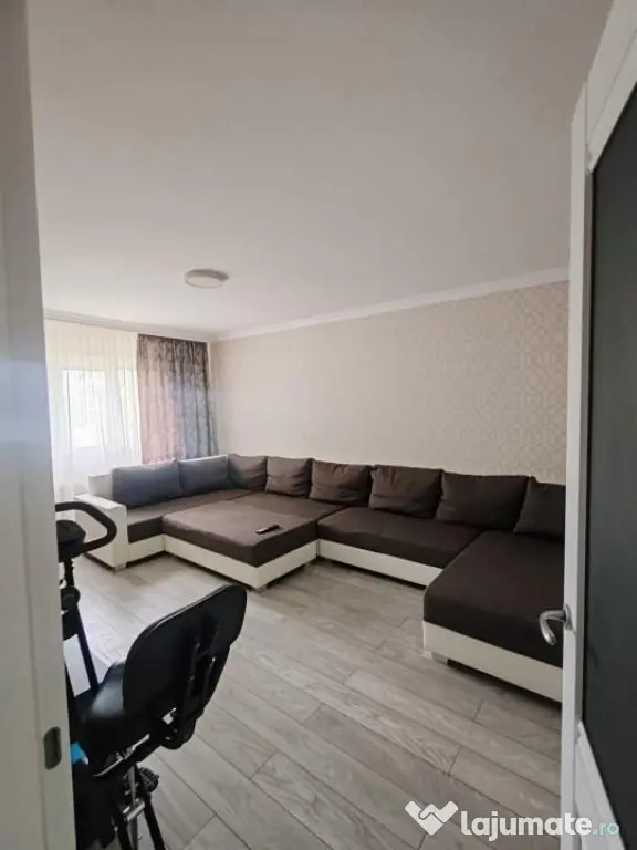 Apartament 2 camere, etajul 4, Zona Crucea Garii
