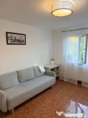 Piata sudului etaj 5 decomandat 