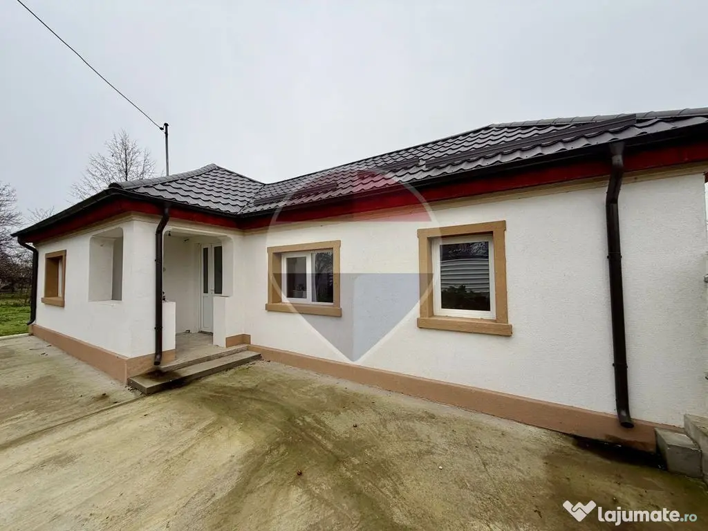 Casă cu 2 camere de vânzare Jaristea