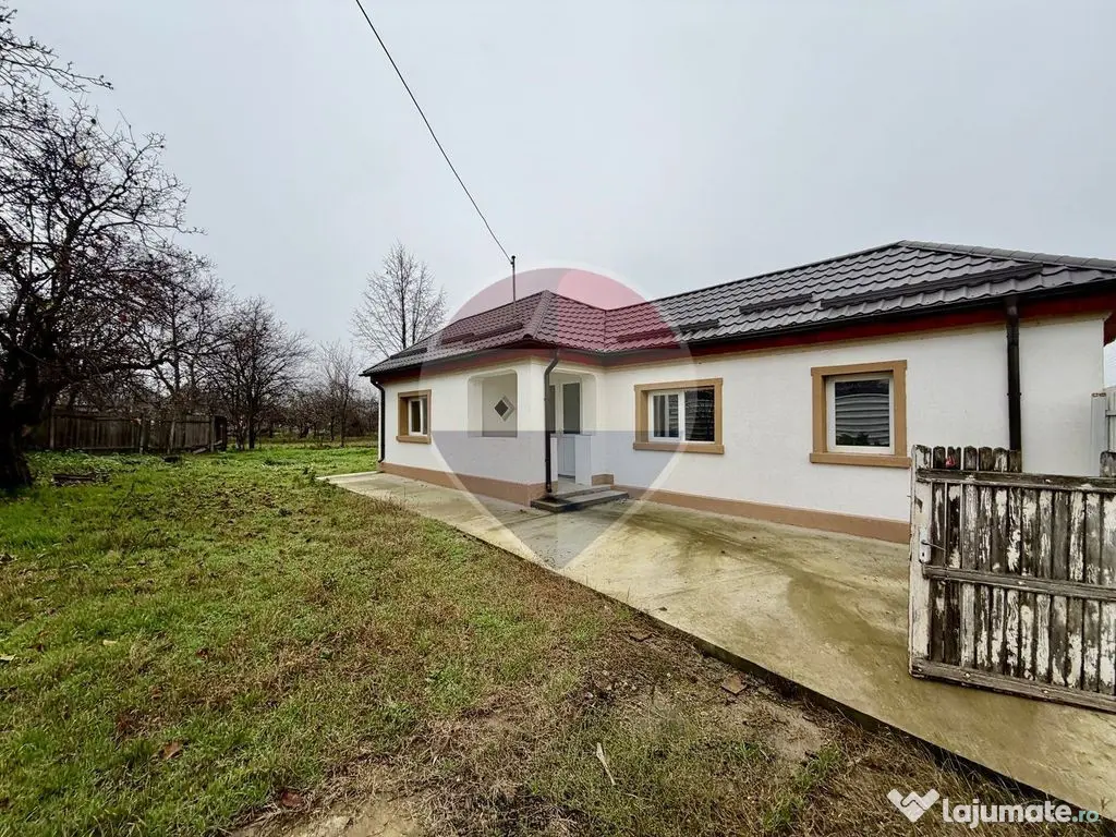 Casă cu 2 camere de vânzare Jaristea