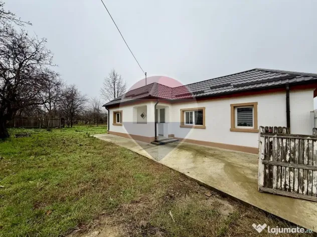 Casă cu 2 camere de vânzare Jaristea