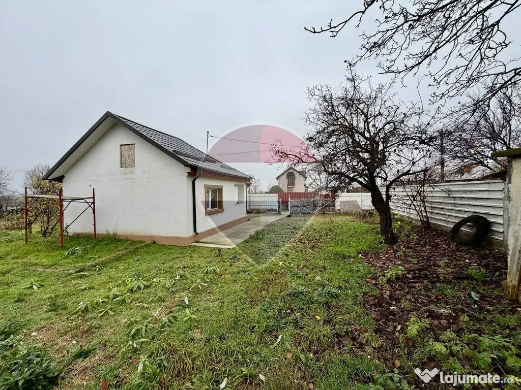 Casă cu 2 camere de vânzare Jaristea