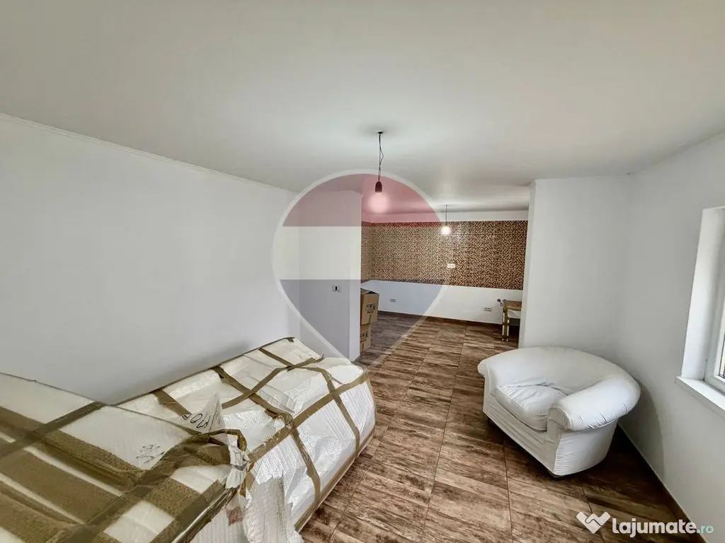 Casă cu 2 camere de vânzare Jaristea
