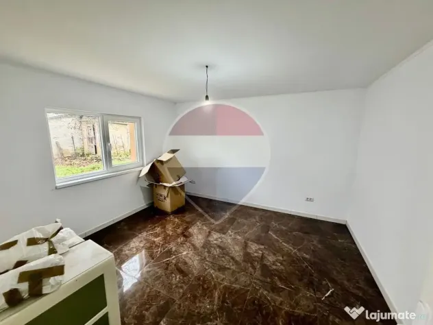 Casă cu 2 camere de vânzare Jaristea