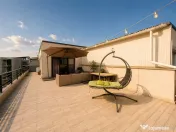 Apartament 2 camere cu terasa si parcare privata 