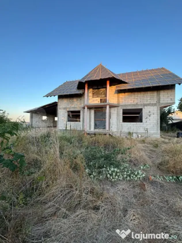 Casa la Roșu | 280 mp Utili | Teren 1.400 mp | Udești, Jud