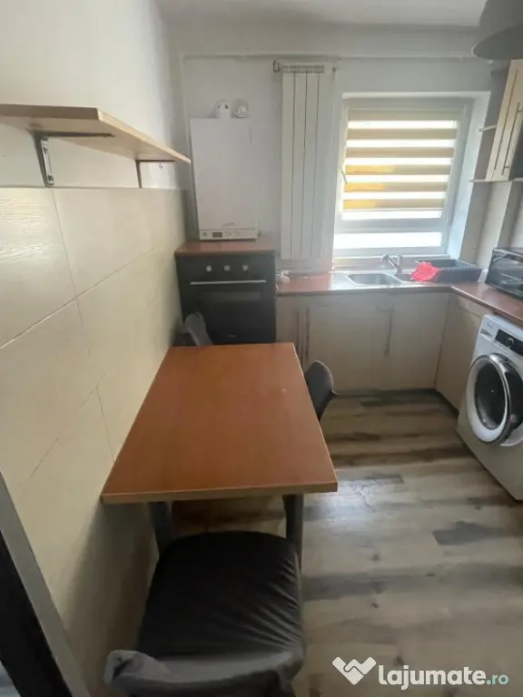 Apartament cu 2 camere, modern și primitor, ideal pentru î