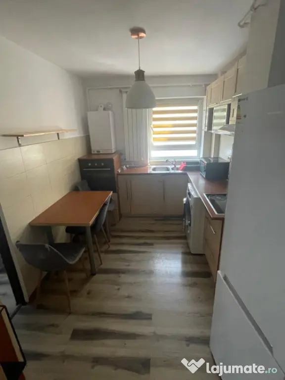 Apartament cu 2 camere, modern și primitor, ideal pentru î
