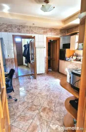 Vila P+1 zona Coiciu. 