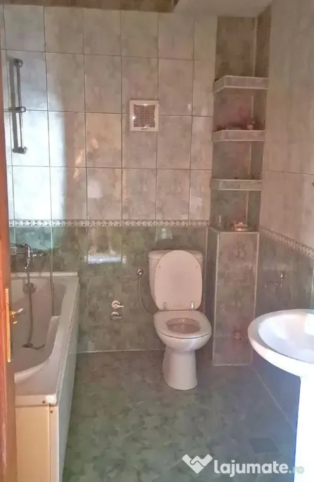 Vila P+1 zona Coiciu.