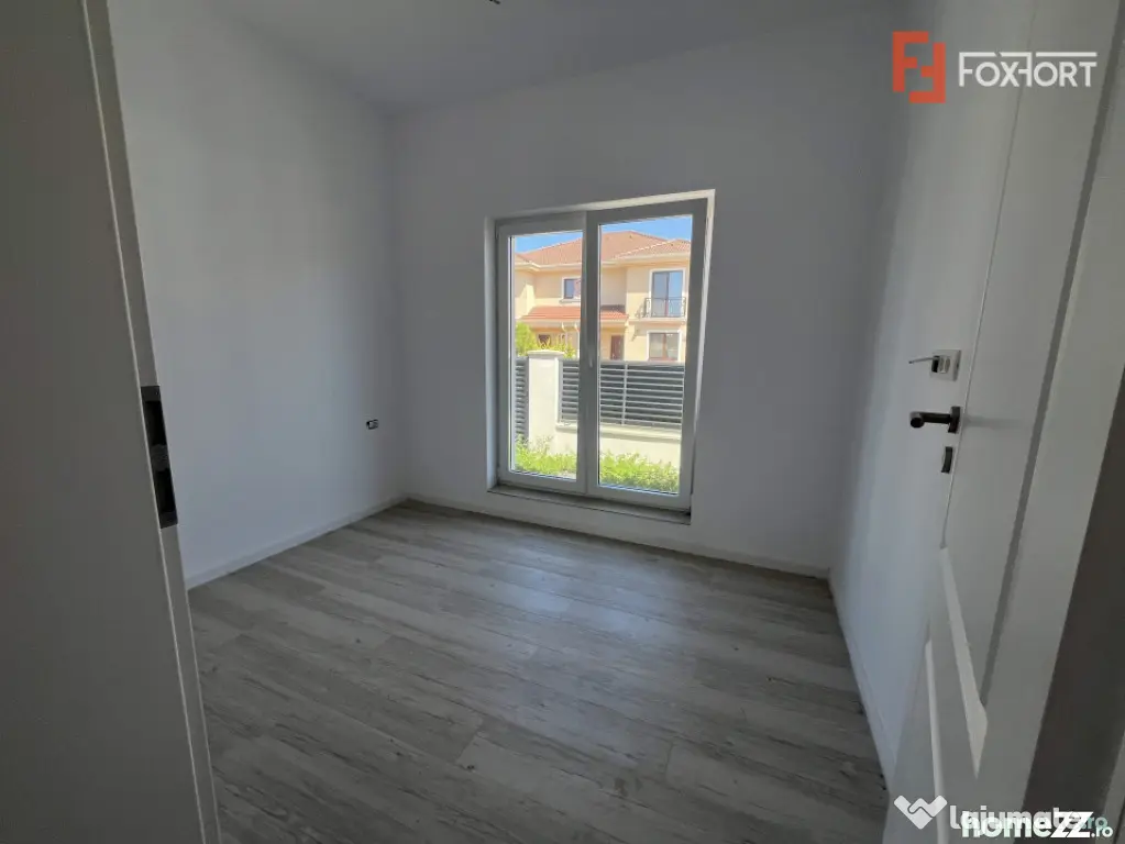 Duplex cu 4 camere si teren de 250 mp - Mosnita Noua