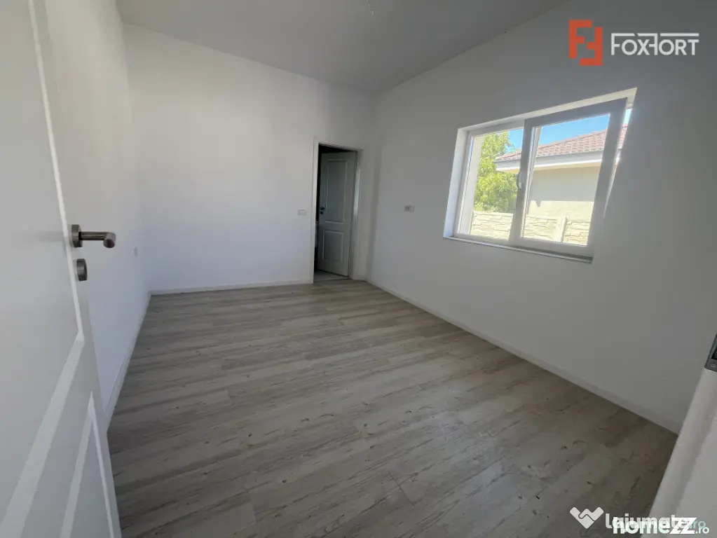 Duplex cu 4 camere si teren de 250 mp - Mosnita Noua