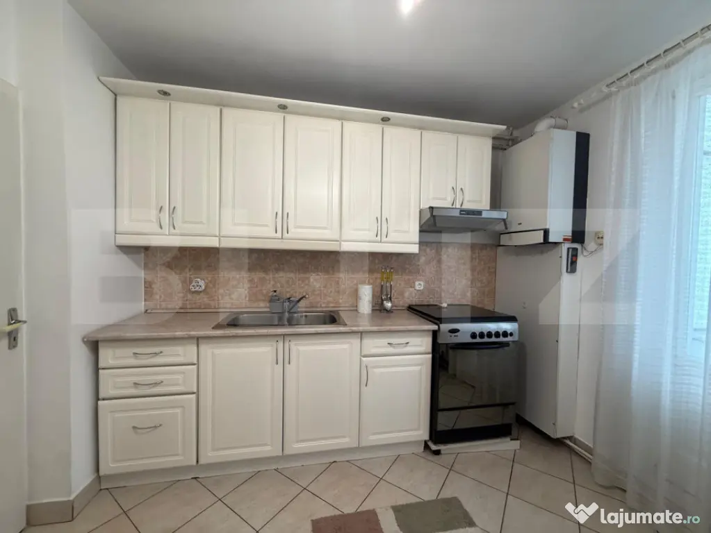 Apartament de vanzare - Zona Semicentala - Ideal Investitie