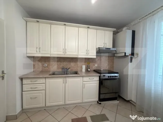 Apartament de vanzare - Zona Semicentala - Ideal Investitie
