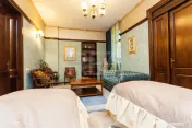 6 camere | Ultracentral | Colectionar de obiecte rare 