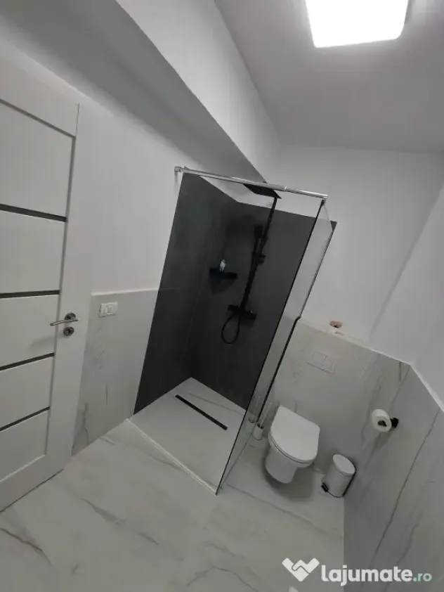 Vând apartament 3 camere