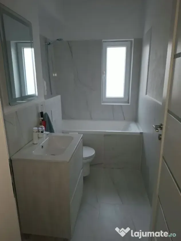 Vând apartament 3 camere