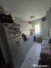 Apartament 3 camere renovat și mobilat – zona Dacia 