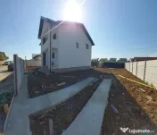 Individuală P+1E+Pod, 5 camere, 400 mp teren-Incalzire prin pardoseala 