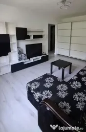 APARTAMENT 3 CAMERE SEMIDECOMANDAT 
