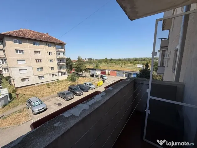Apartament cu 2 camere de vanzare in Lugoj, Cartier Stadion