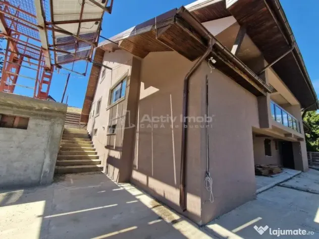 Casa -duplex, cabana, Horezu, Varful lui Roman, se vinde si