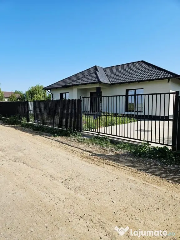 Casă VIȘAN, 3 camere decomandat 74 mp utili, teren 430 ...