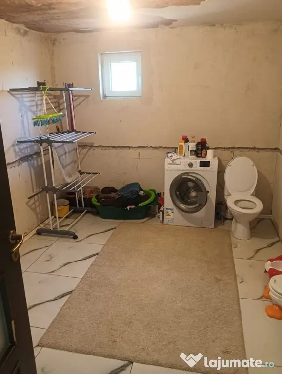 Casă PIETRĂRIE | 2 camere, 70 mp, 400 mp teren, loc de ...
