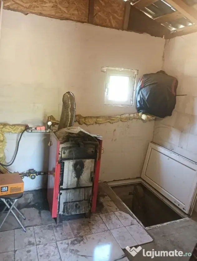 Casă PIETRĂRIE | 2 camere, 70 mp, 400 mp teren, loc de ...