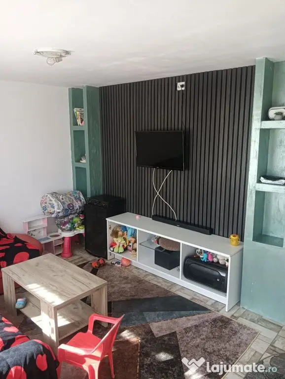 Casă PIETRĂRIE | 2 camere, 70 mp, 400 mp teren, loc de ...