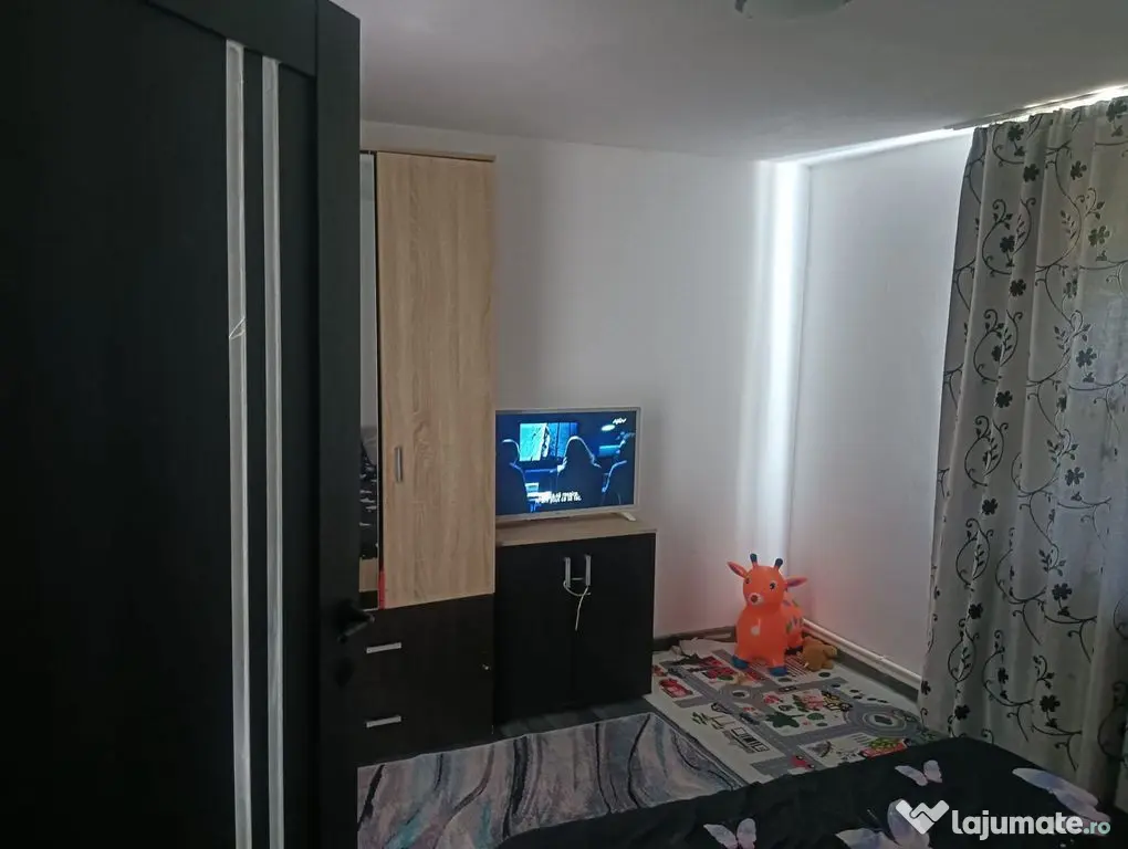 Casă PIETRĂRIE | 2 camere, 70 mp, 400 mp teren, loc de ...