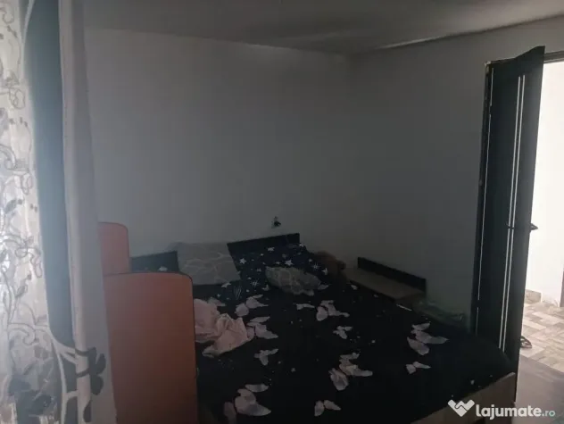 Casă PIETRĂRIE | 2 camere, 70 mp, 400 mp teren, loc de ...