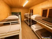 Casa Cabana 2.000 mp teren in miracolul naturii autentice,B 