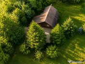 Casa Cabana 2.000 mp teren in miracolul naturii autentice,B 