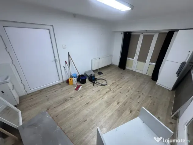 Spatiu Comercial zona Inel 2 Pretabil Coafor Manichiură ...