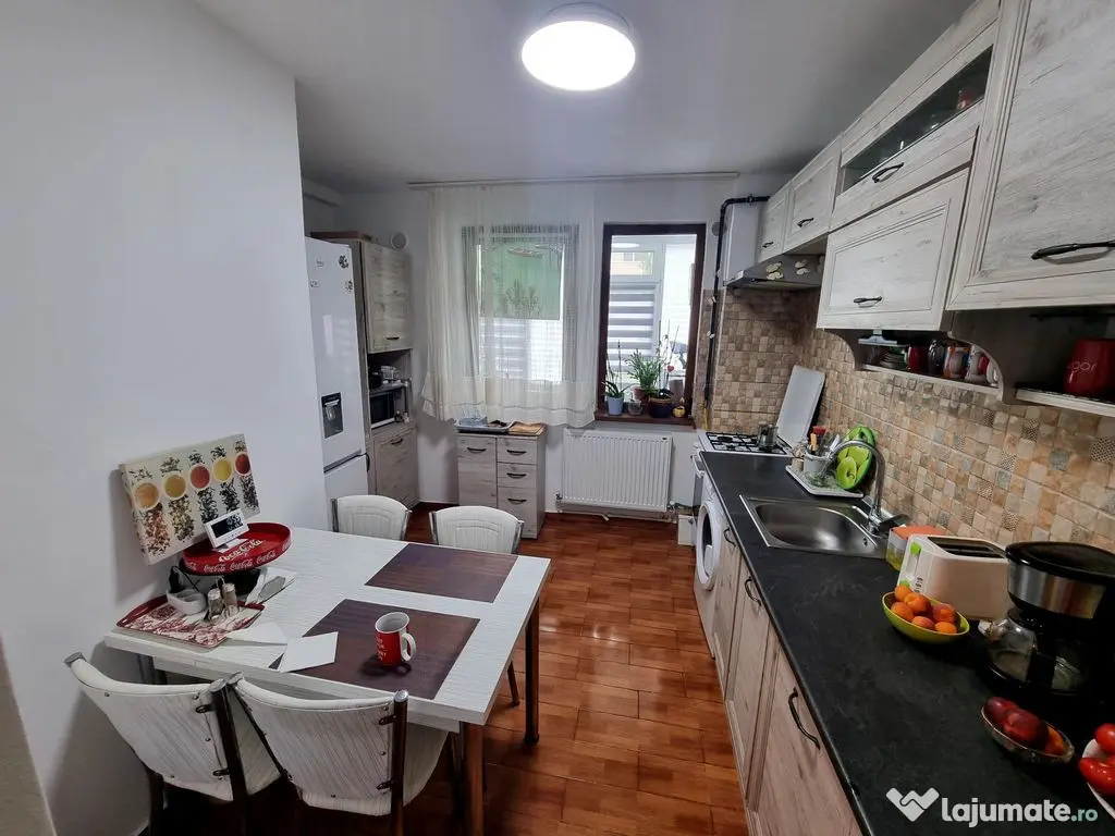 Ferdinand consulatul Turc- apartament 3 camere 80 mp reno...