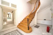 Clădire 12+ Camere | 355 MP + Terasă | Ultracentral – Un 