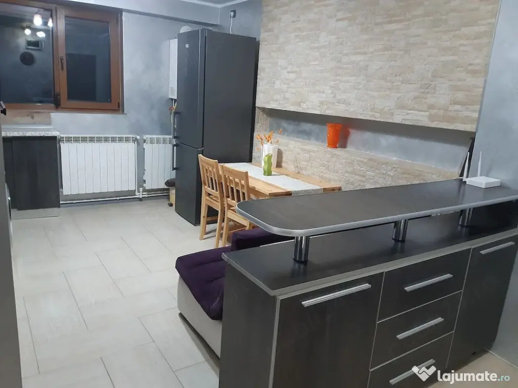 De inchiriat apartament cu o camera Micro 21 Galati, part...