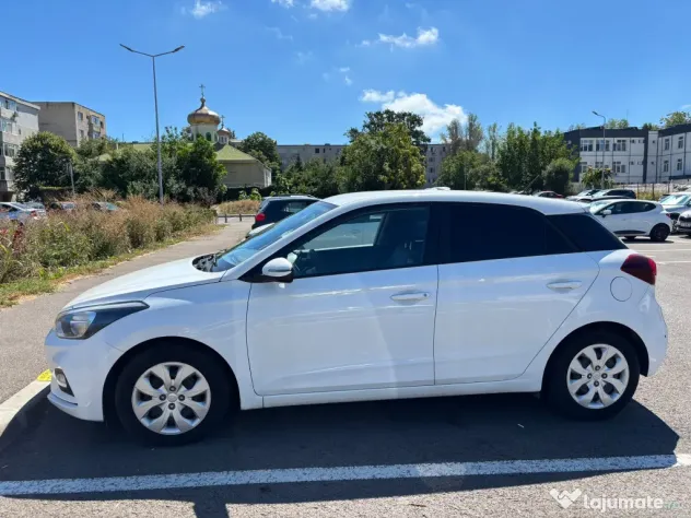 Vând Hyundai i20