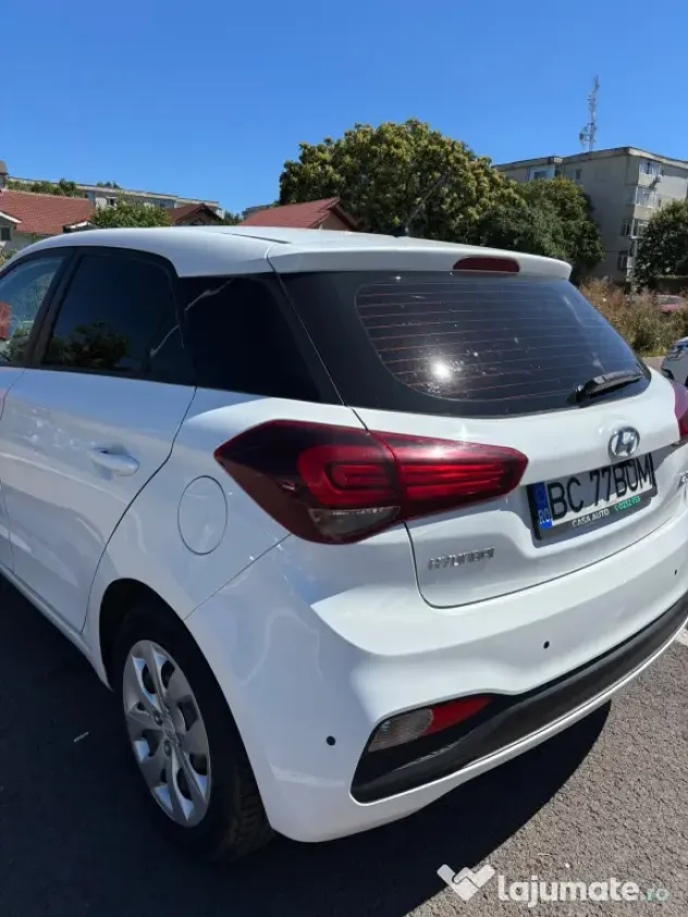 Vând Hyundai i20