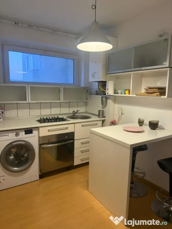 Vand apartament 2 camere 49mp+balcon 3mp ,zona Grigorescu