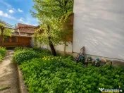 Casa individuala, compusa din 2 apartamente, zona Premium, 
