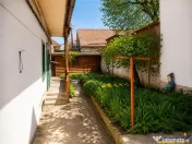 Casa individuala, compusa din 2 apartamente, zona Premium, 