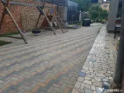 Casa 4 camere ,100 MP + Spatiu Comercial 100 MP, Zona Intre 